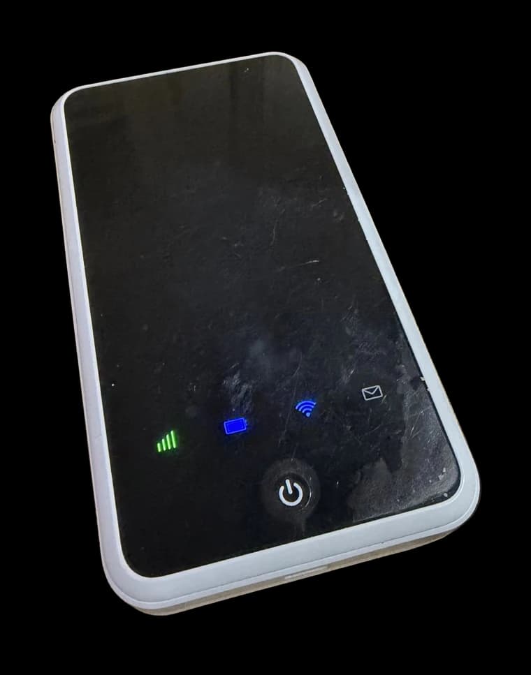 Complete owner-photographed ZLT X31C router